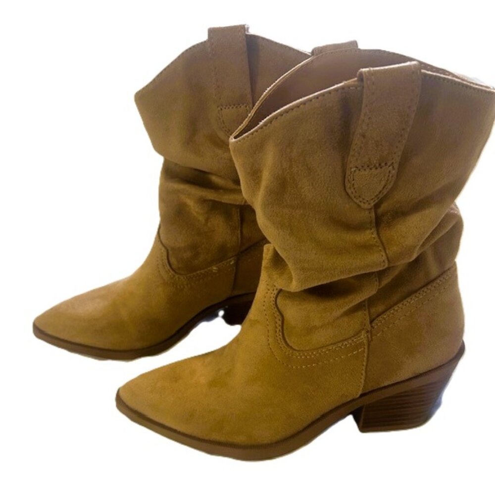 Soda Ladies Boots 5.5 Tan Below Calf Slouchy Block Heel Cowboy